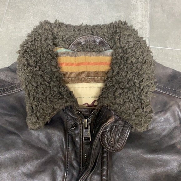 Authentic Hollister Palm Canyon Distressed Leather Jacket. - Picture 2 of 16